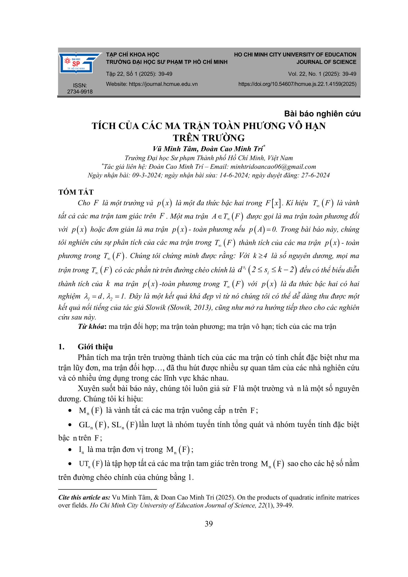 Tích của các ma trận toàn phương vô hạn trên trường